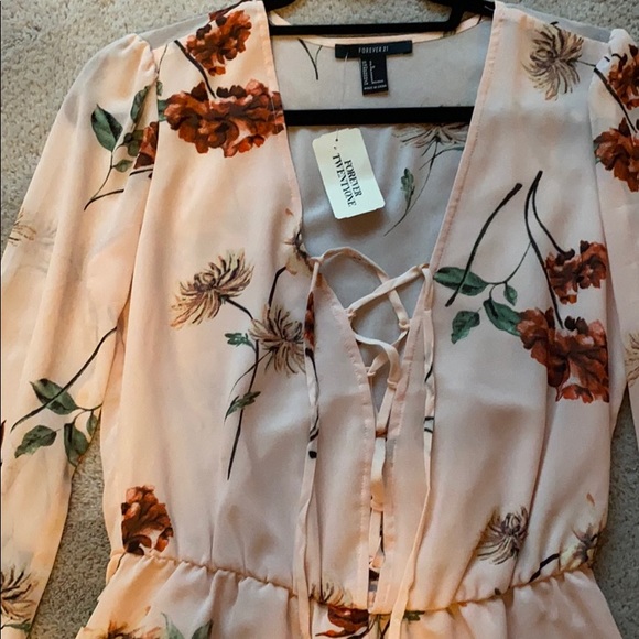 Pink floral long sleeve romper - Picture 2 of 4